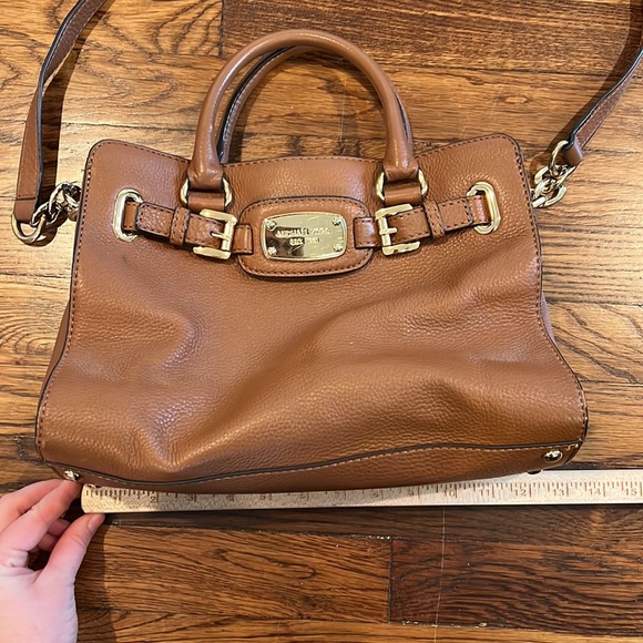 Michael Kors Hamilton Satchel w/Matching Wallet (Cognac) - Picture 9 of 10